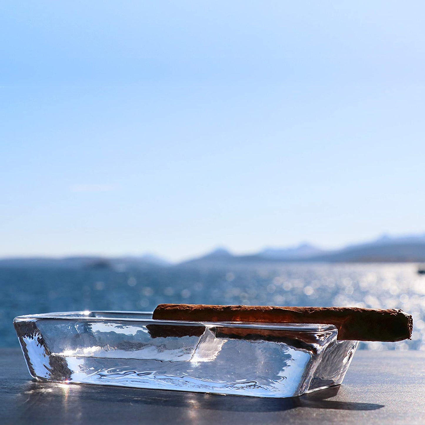 Handmade Crystal Glass Cigar Ashtray – Windproof, Heavyweight Design for Indoor &amp; Outdoor Use