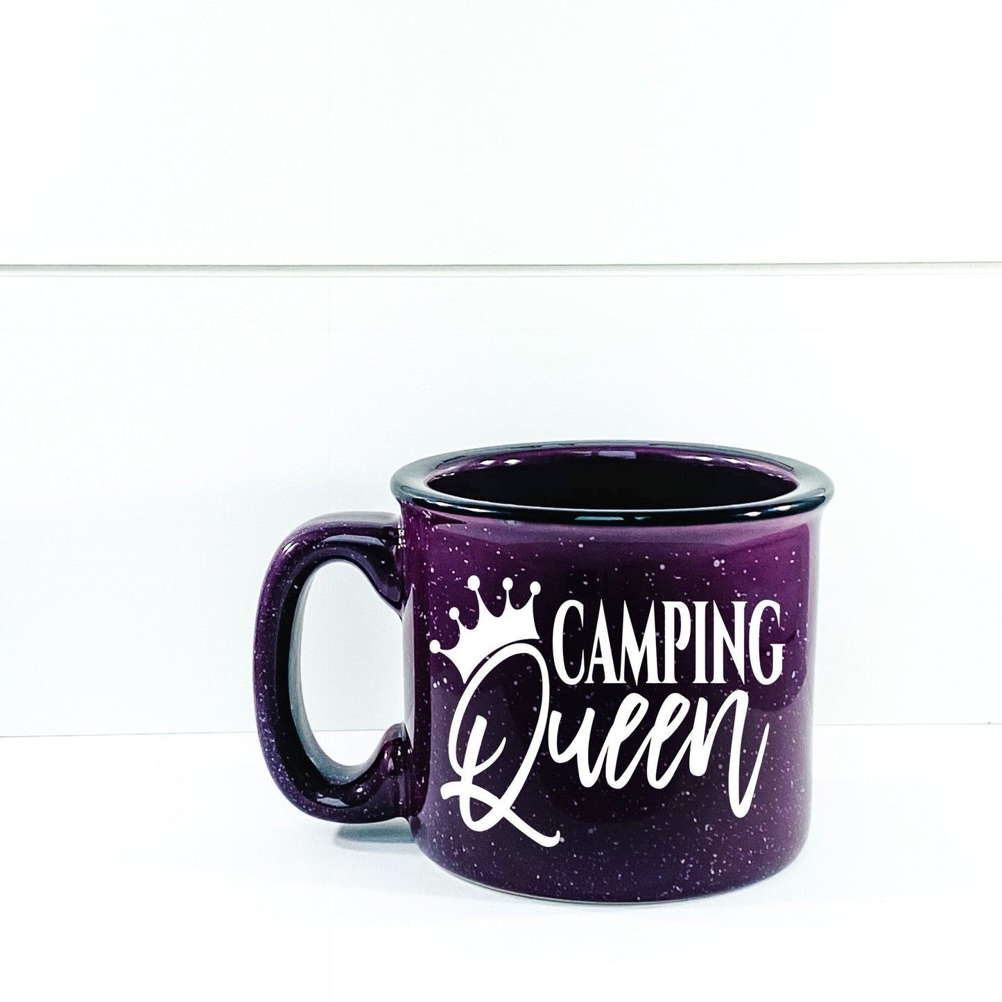 Camping Queen Campfire Mug – 15 oz Ceramic Mug for Outdoor Coffee &amp; Cocoa Lovers